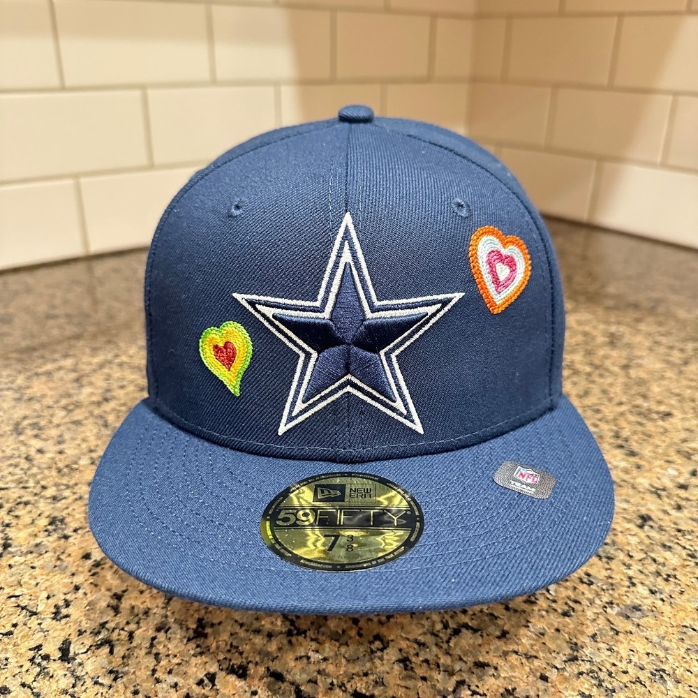 Dallas Cowboys New Era 59FIFTY Hat 7 3/8 Navy Pink Chainstitch Hearts New